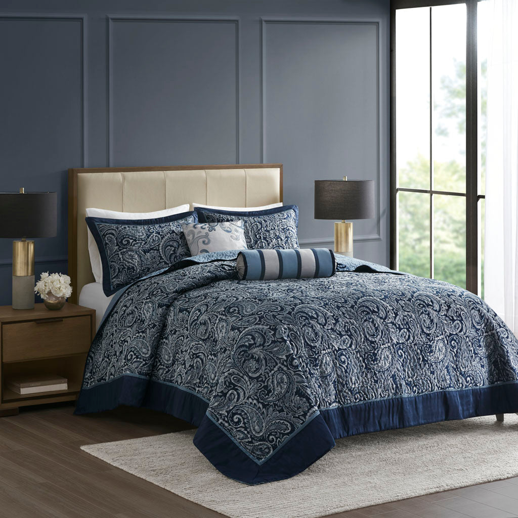Aubrey 5 Piece Jacquard Bedspread Set with Throw Pillows - Navy