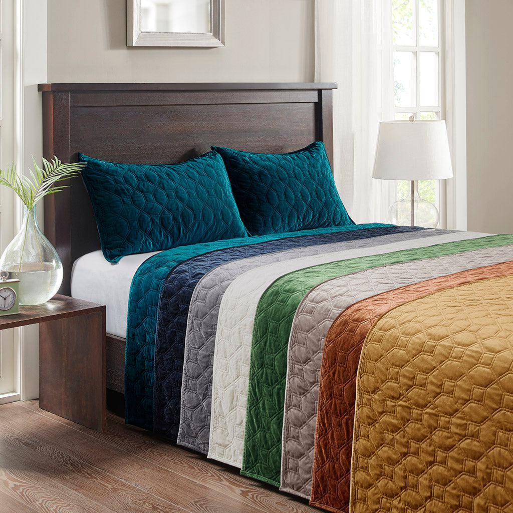 Harper 3 Piece Velvet Quilt Set - Rust