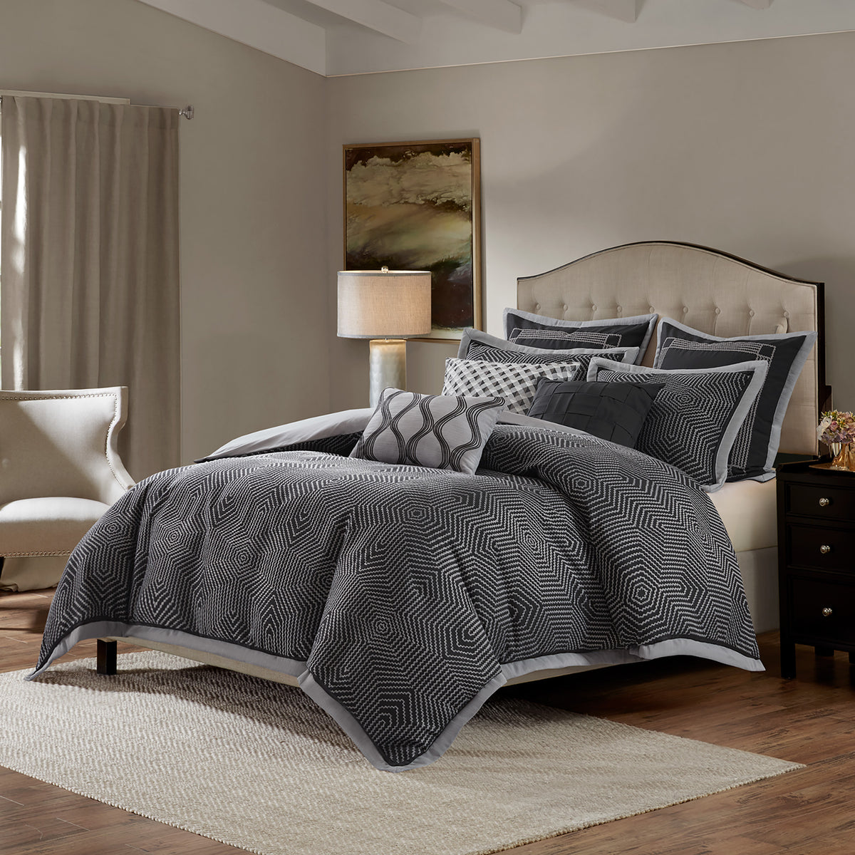 Shades of Serenity Jacquard Comforter Set - Black
