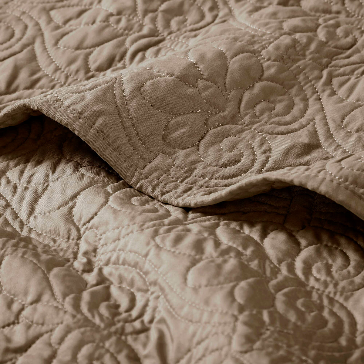 Quebec Oversized Quilted Throw - Khaki