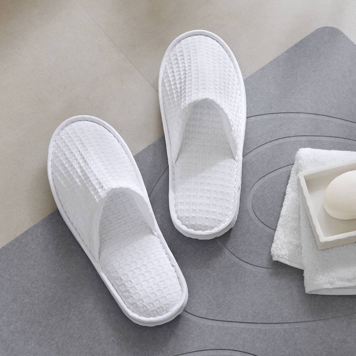 Waffle Premium Slippers - White