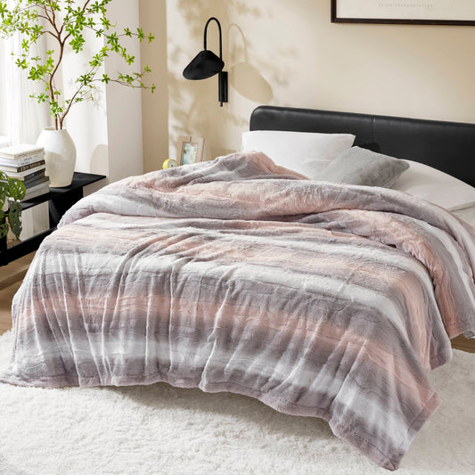 Zuri Faux Fur Blanket - Blush/Grey