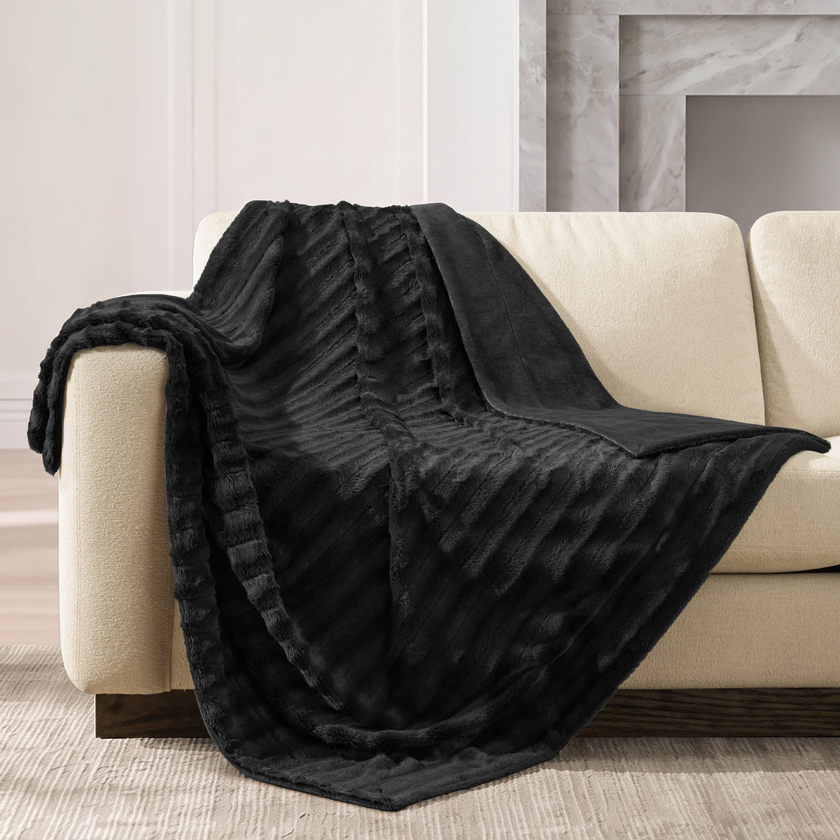 Duke Long Fur Throw - Black