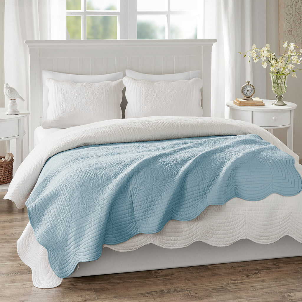 Tuscany Oversized Quilted Throw with Scalloped Edges - Blue