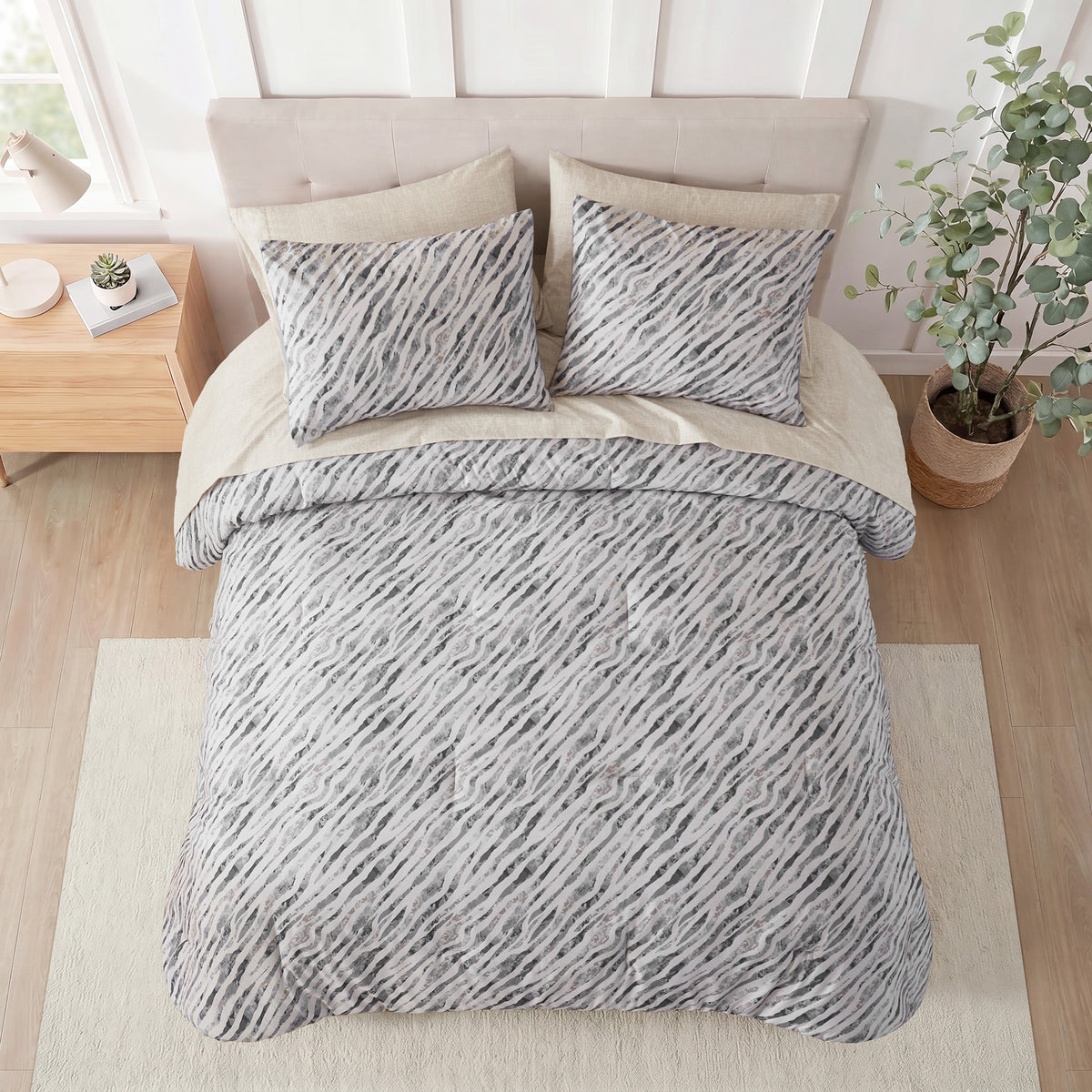 Nixon Comforter Set - Grey