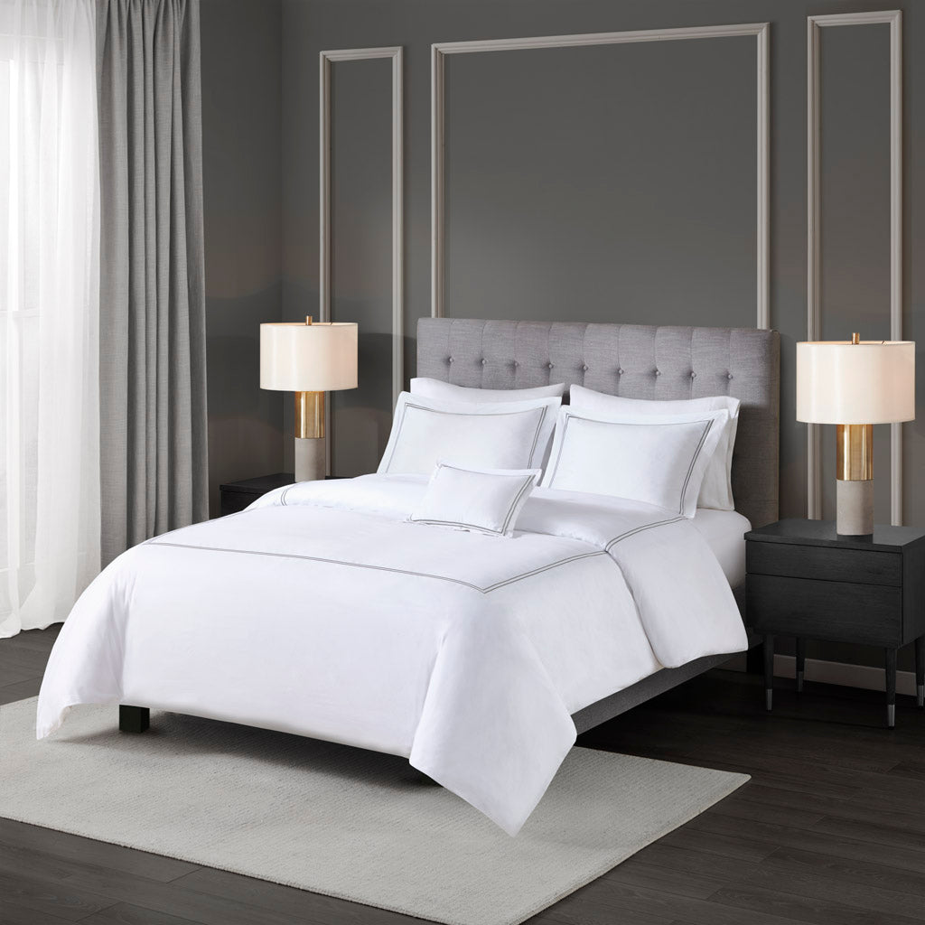 500 Thread Count Luxury Collection 100% Cotton Sateen Embroidered Comforter Set - White/Grey