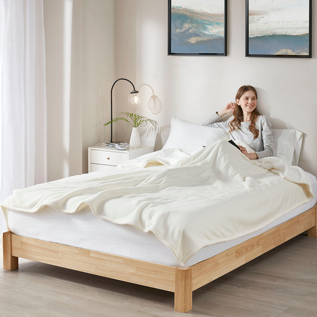 Fleece to Sherpa Heated Blanket - Ivory