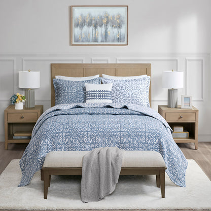 Harmony 4 Piece Oversized Reversible Matelasse Quilt Set with Throw Pillow - Blue