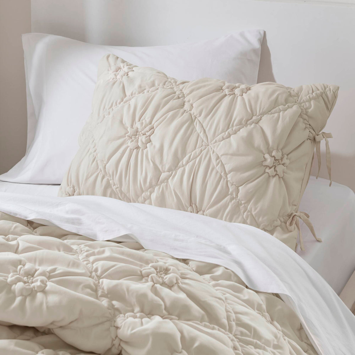 Lily Comforter Set - Ivory