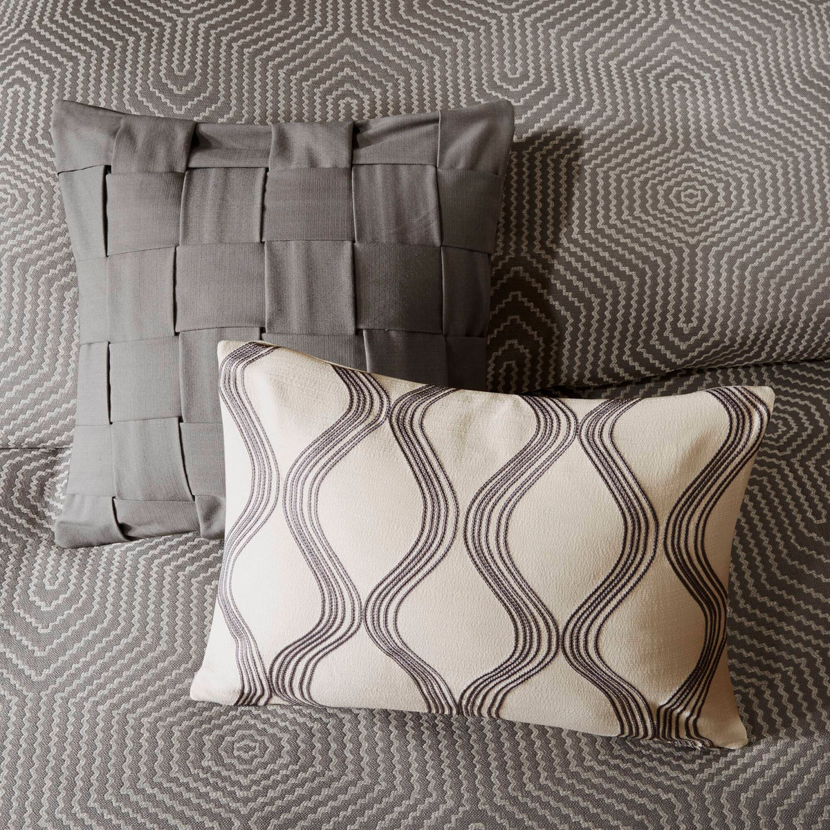 Shades of Serenity Jacquard Comforter Set - Grey