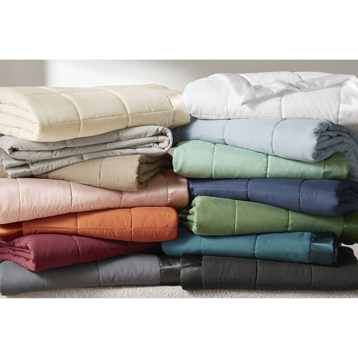 Windom Lightweight Down Alternative Blanket with Satin Trim - Navy