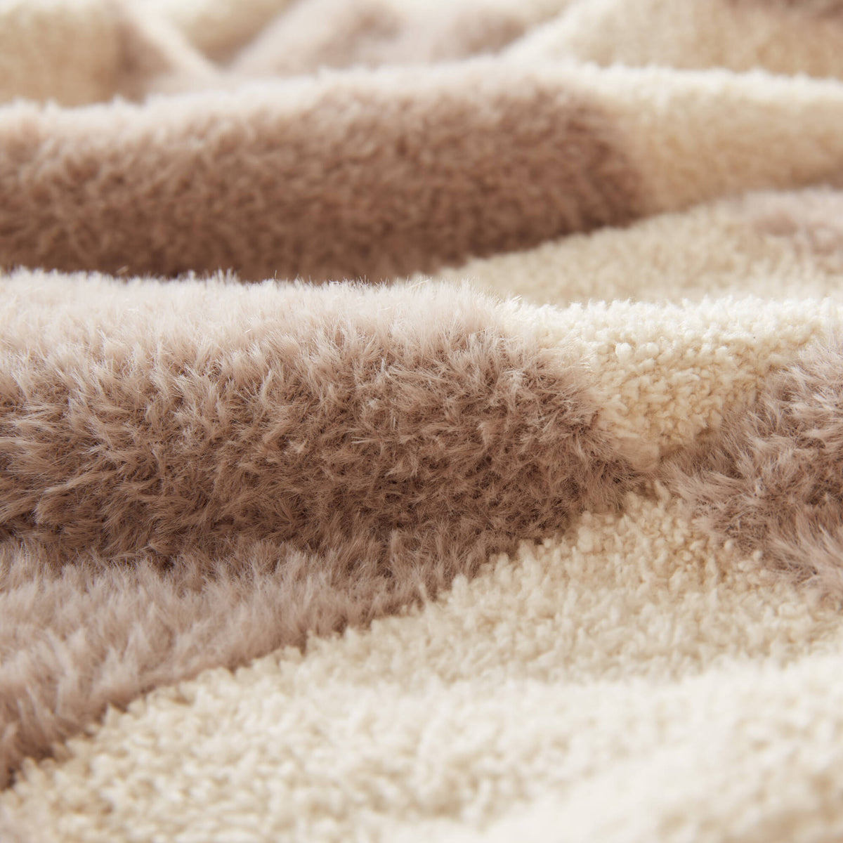 Checkerboard Feathersoft Fur Knit Throw - Brown
