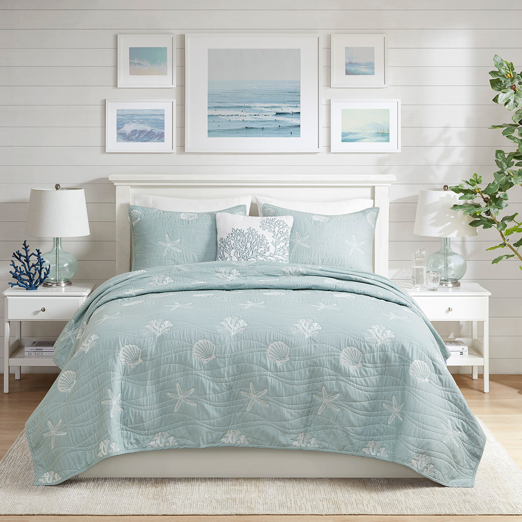 Seaside 4 Piece Cotton Reversible Embroidered Quilt Set with Throw Pillow - Aqua