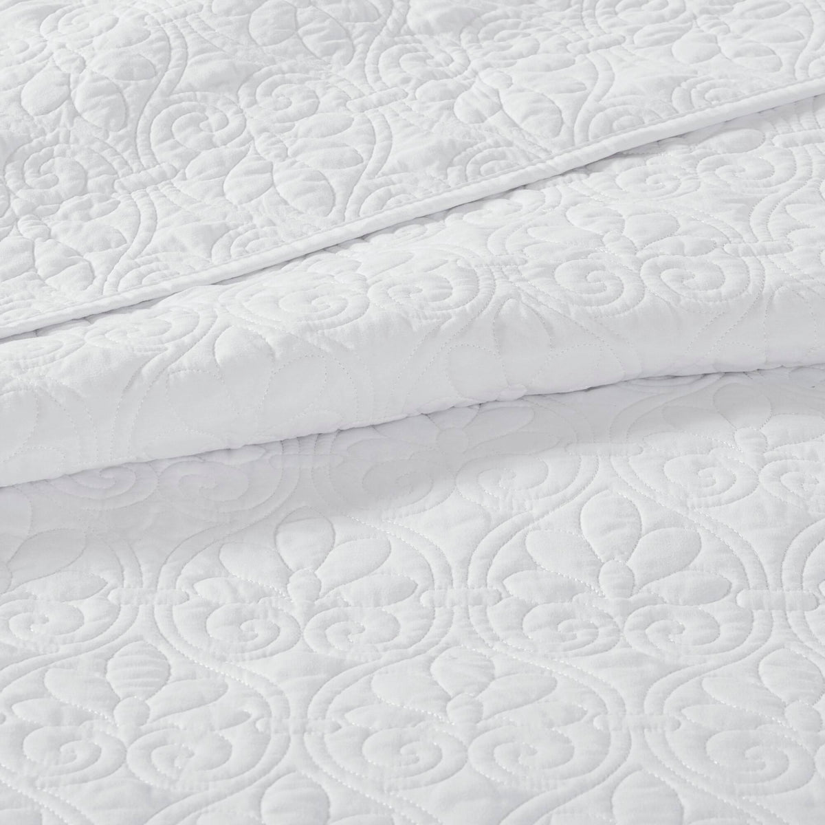 Quebec Reversible Bedspread Set - White