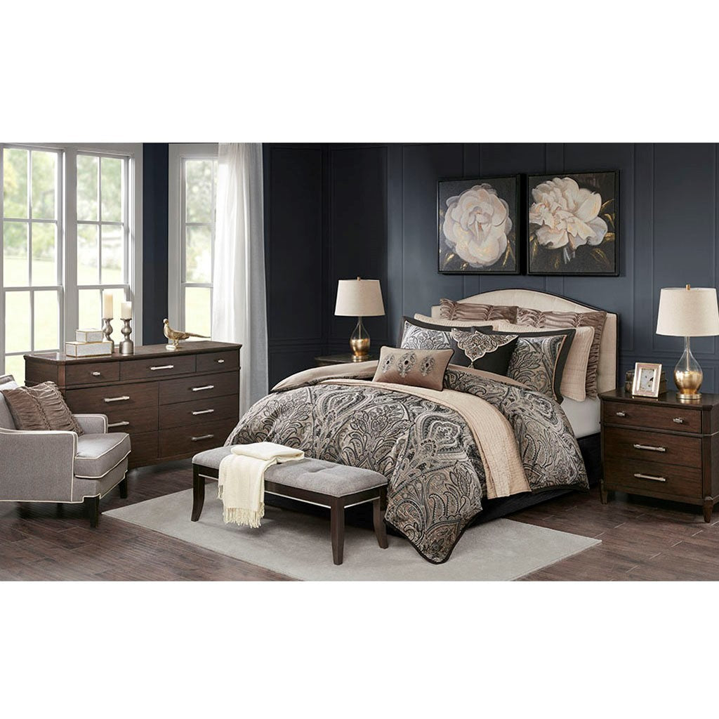Grandover Jacquard Comforter Set