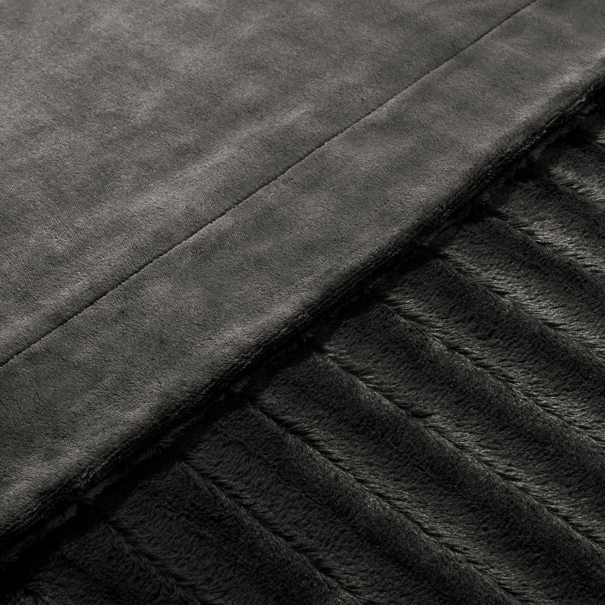 Duke Long Fur Throw - Black