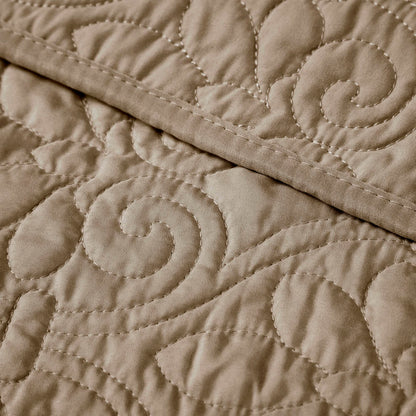 Quebec Oversized Quilted Throw - Khaki