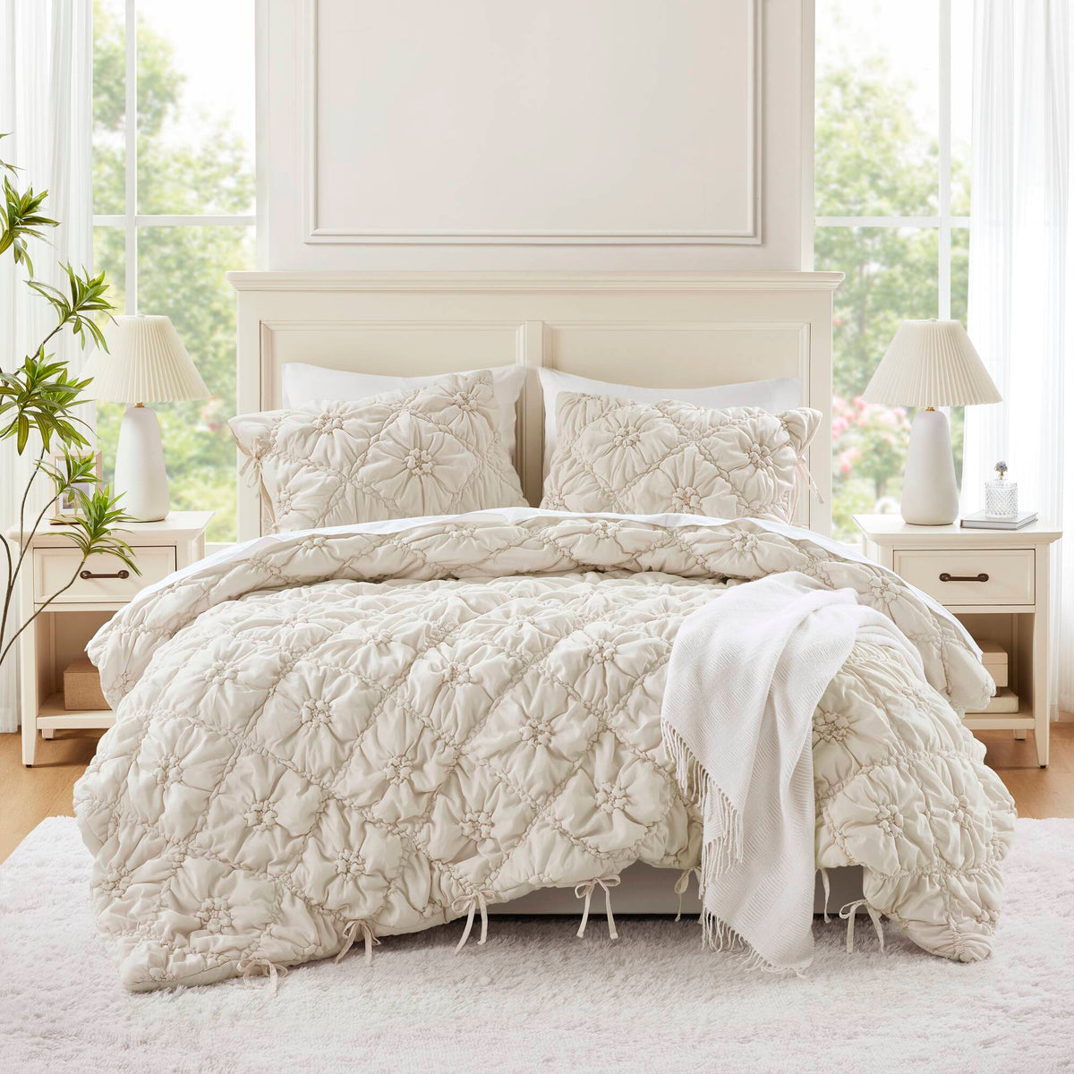 Lily Comforter Set - Ivory
