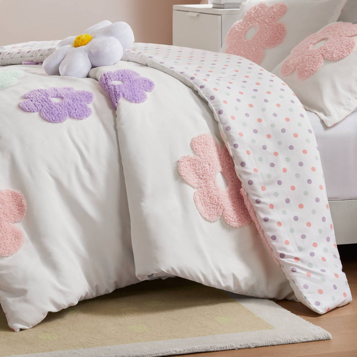 Gracie Floral Reversible Tufted Chenille Comforter Set with Flower Throw Pillow - White/Purple