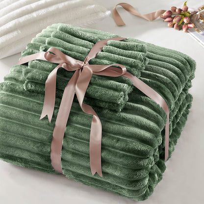 Avril Fluffy Ribbed Plush Comforter Set - Green