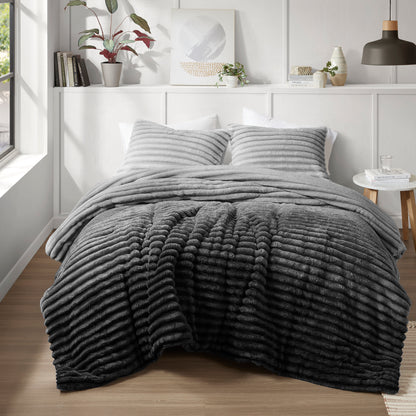Avril Fluffy Ribbed Plush Comforter Set - Grey Ombre