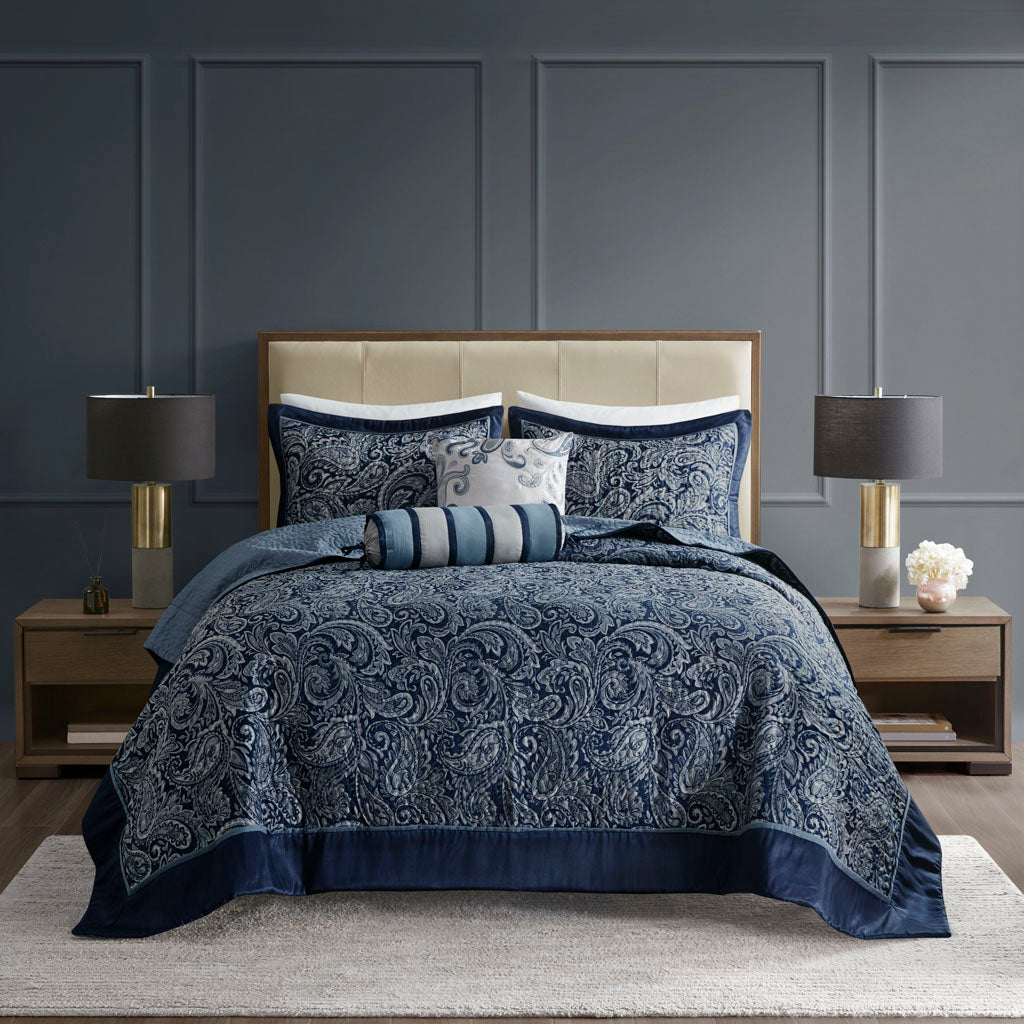 Aubrey 5 Piece Jacquard Bedspread Set with Throw Pillows - Navy