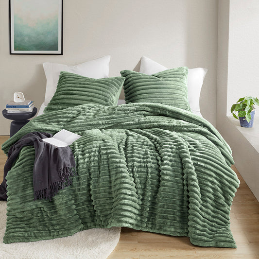 Avril Fluffy Ribbed Plush Comforter Set - Green