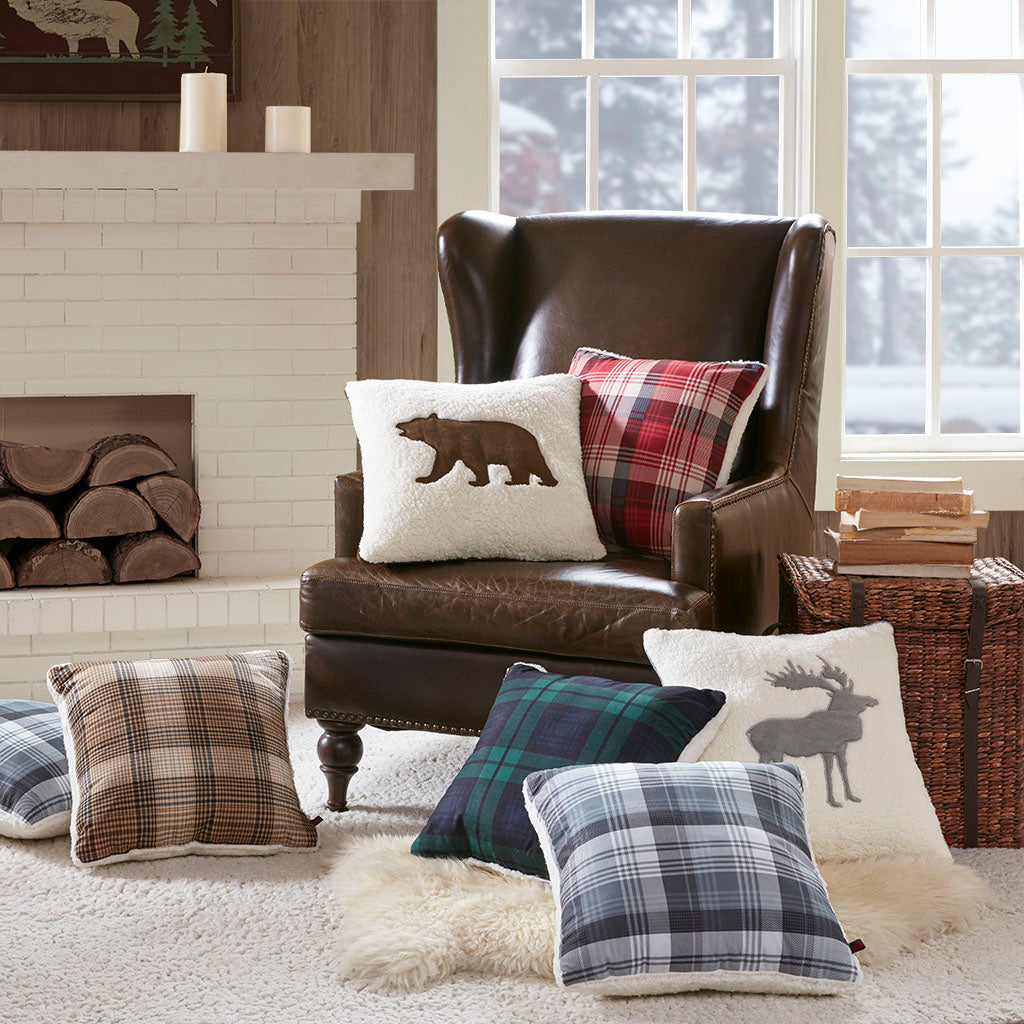 Bear Square Berber Pillow - White