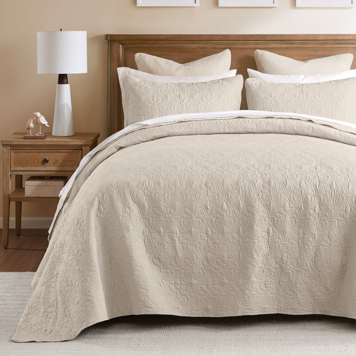 Quebec Reversible Bedspread Set - Cream