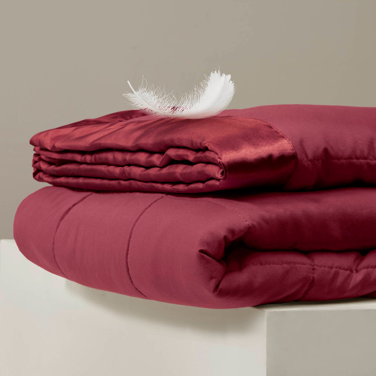 Windom Lightweight Down Alternative Blanket with Satin Trim - Burgundy