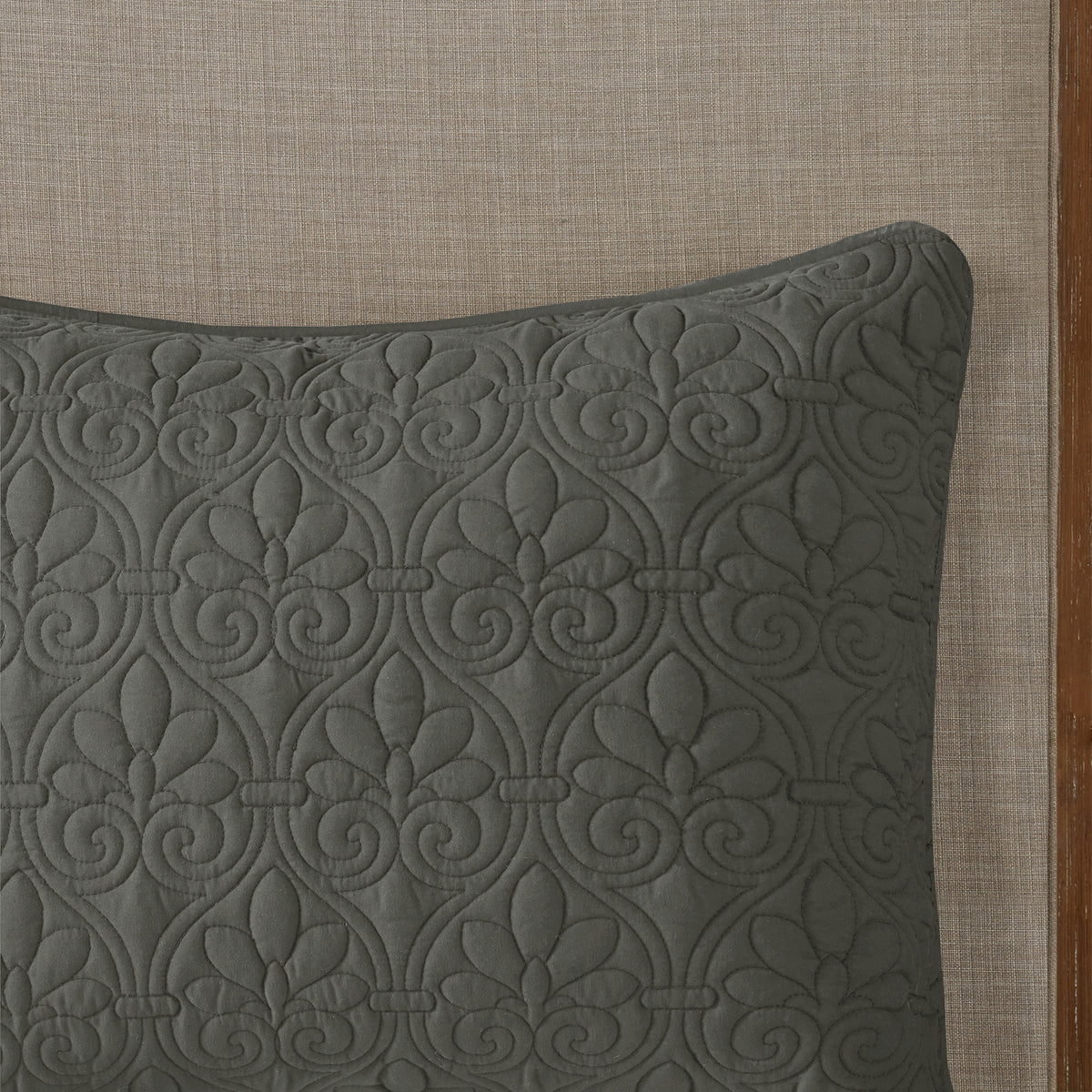 Quebec 3 Piece Split Corner Pleated Quilted Bedspread - Dark Grey