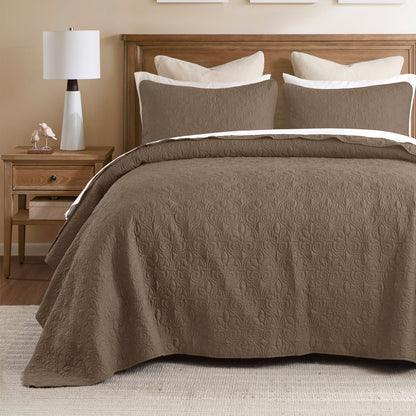 Quebec Reversible Bedspread Set - Mocha