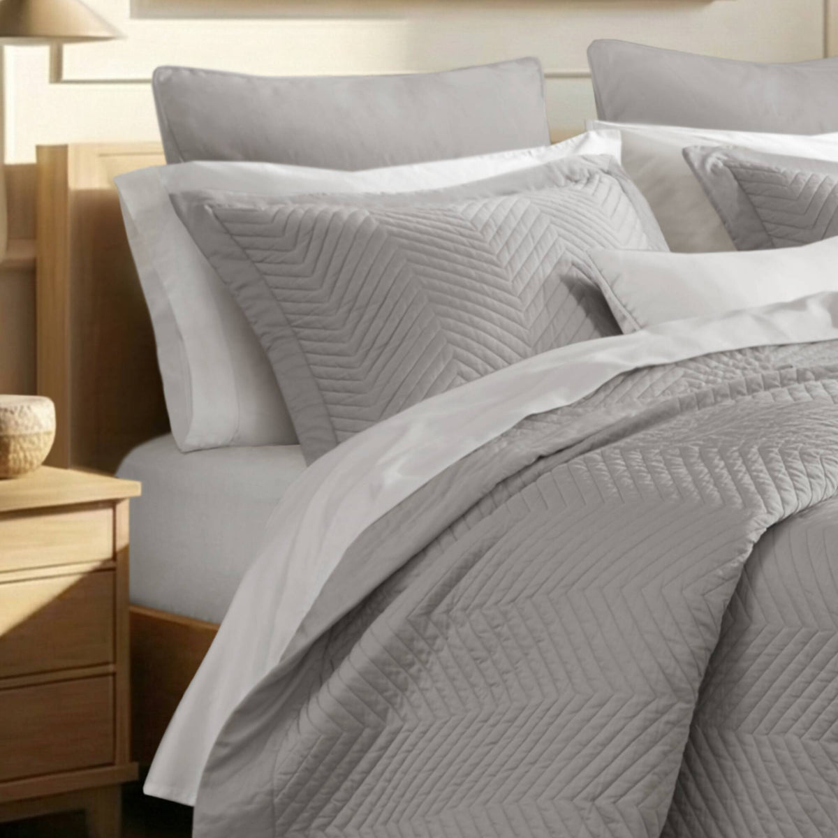 Liam Hotel 3 Piece Cotton Quilt Set - Light Gray