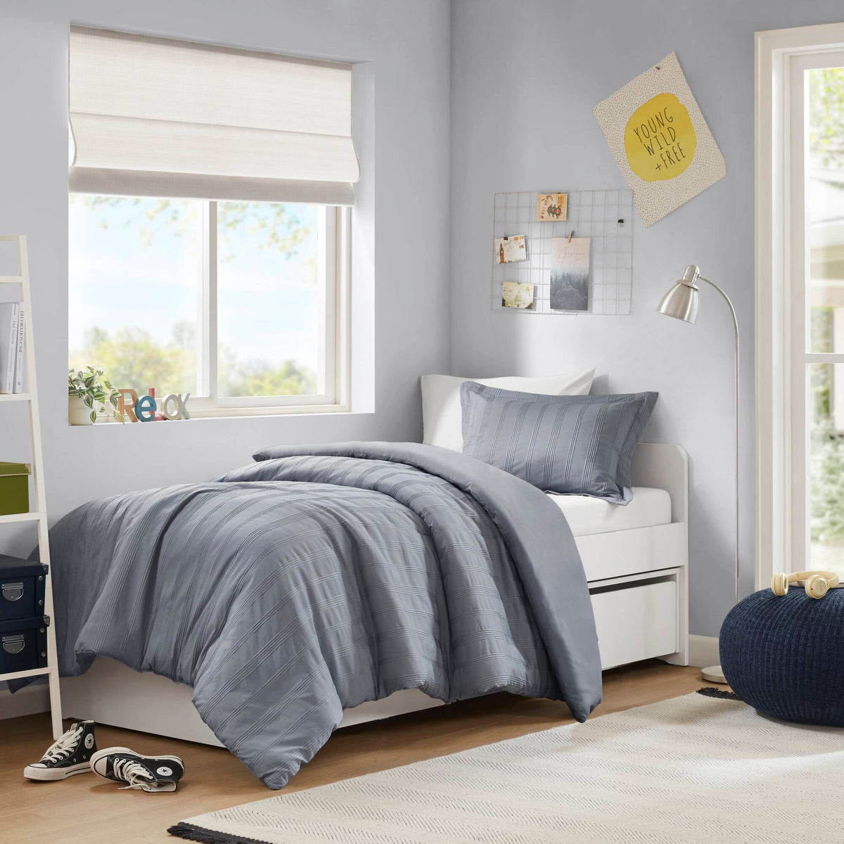 Logan Striped Reversible Pintuck Pleated Duvet Set - Blue/Grey