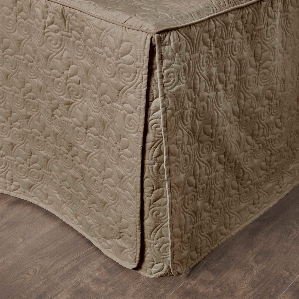 Quebec 3 Piece Split Corner Pleated Quilted Bedspread - Khaki