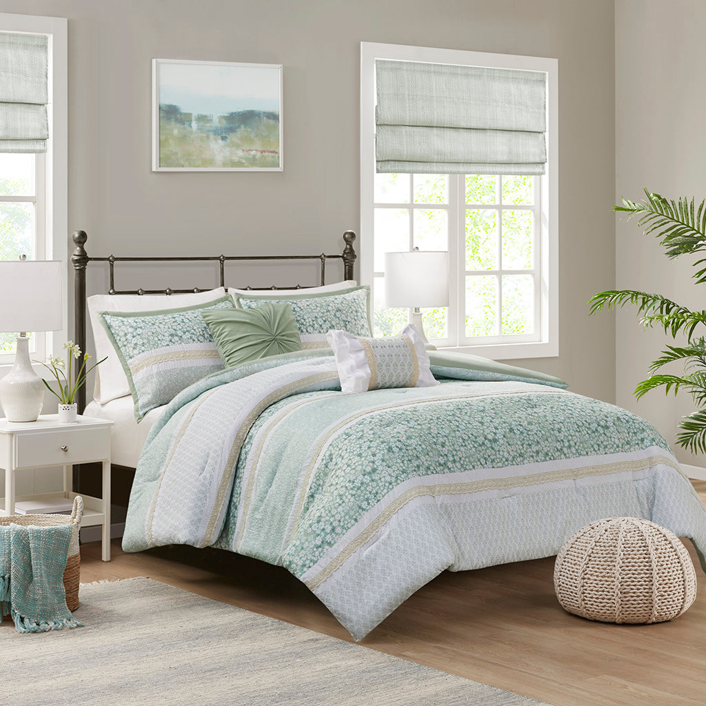 Caralie 5 Piece Seersucker Comforter Set with Throw Pillows - Green