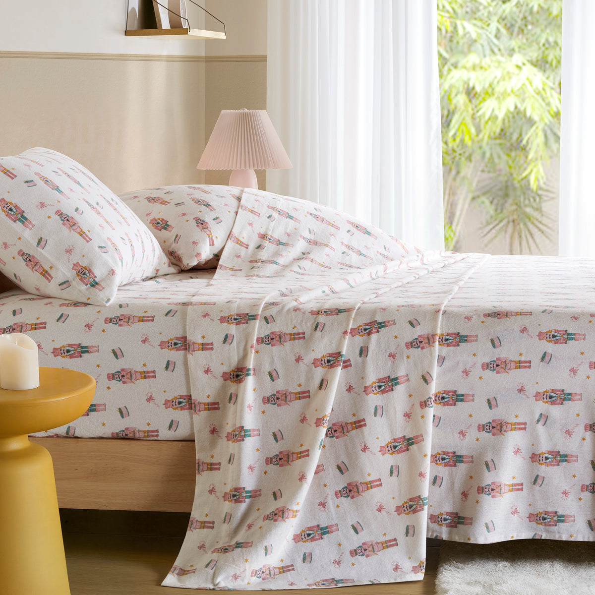 Cozy Soft Cotton Flannel Printed Sheet Set - Nutcracker