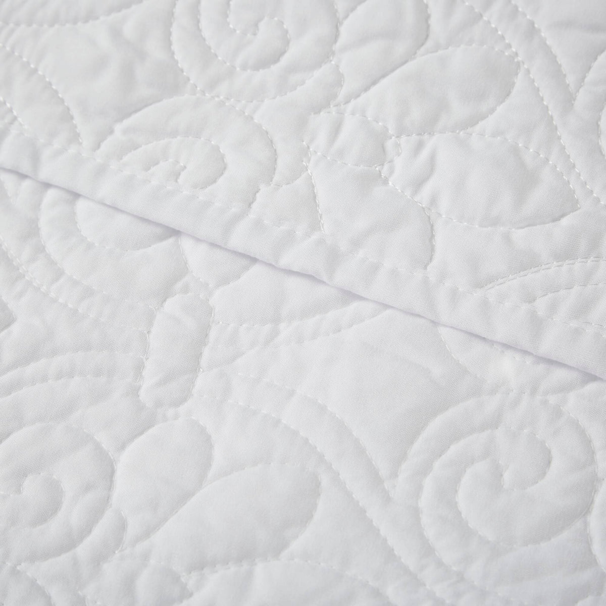 Quebec Oversized Quilted Throw - White