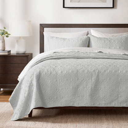 Quebec Reversible Quilt Set - Grey