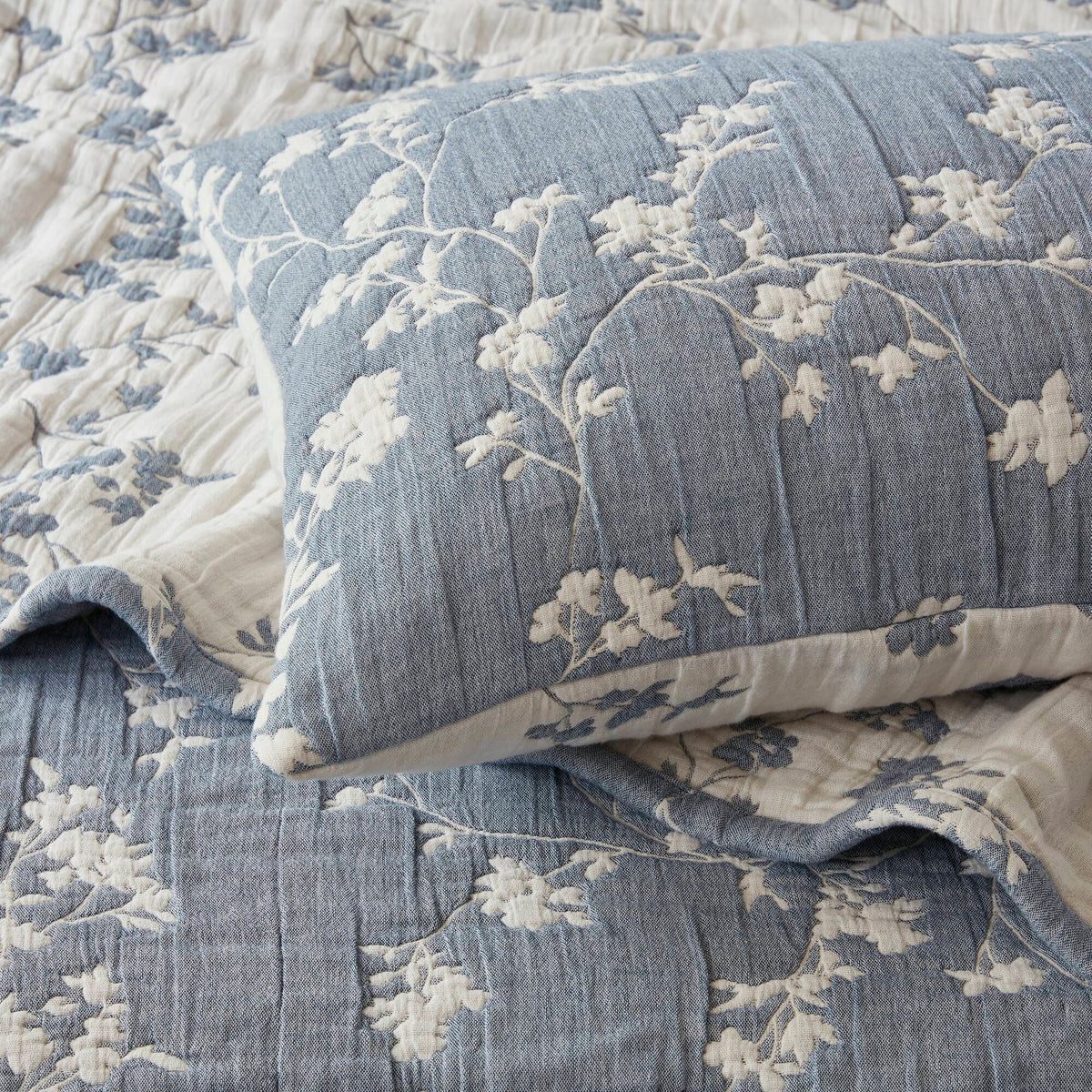Catalina Botanical 3 Piece Jacquard Cotton Gauze Quilt Set - Navy