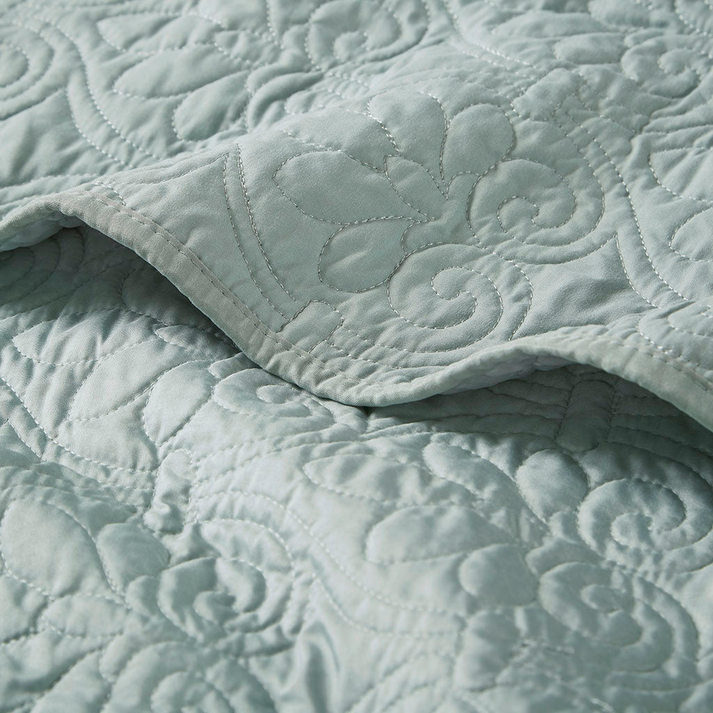 Quebec Oversized Quilted Throw - Seafoam