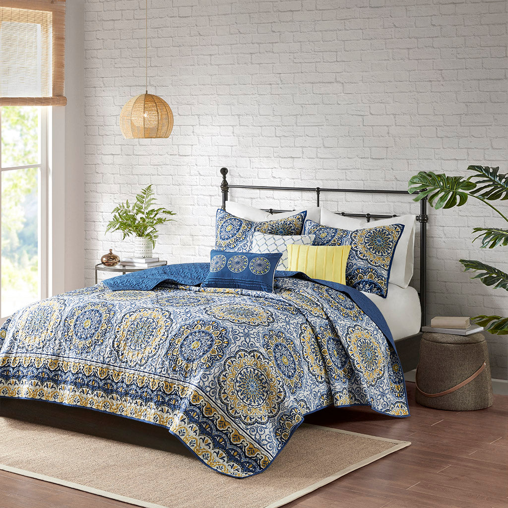 Tangiers 6 Piece Reversible Quilt Set with Throw Pillows - Blue