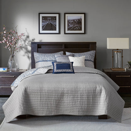 Rhapsody 6 Piece Reversible Jacquard Quilt Set with Throw Pillows - Navy