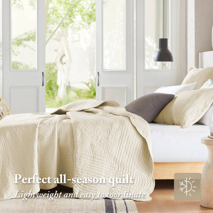Tuscany 3 Piece Reversible Scalloped Edge Quilt Set - Cream