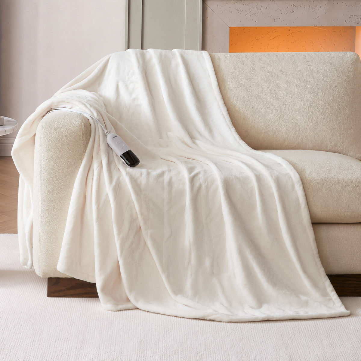 Plush Heated Throw - Ivory