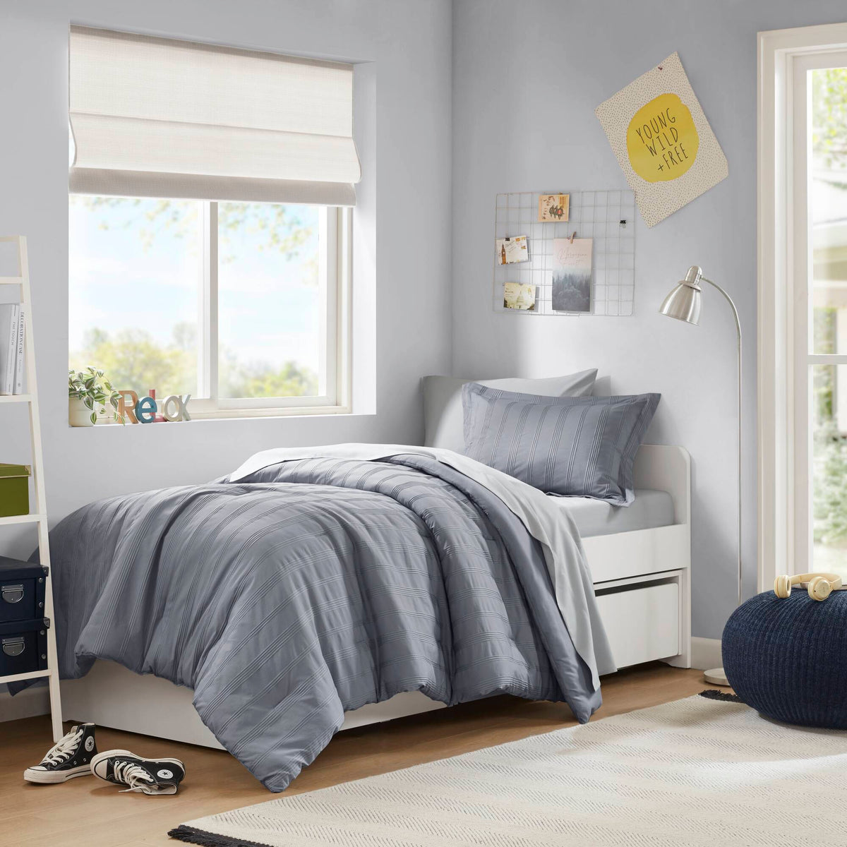 Logan Striped Reversible Pintuck Pleated Comforter Set - Blue/Grey