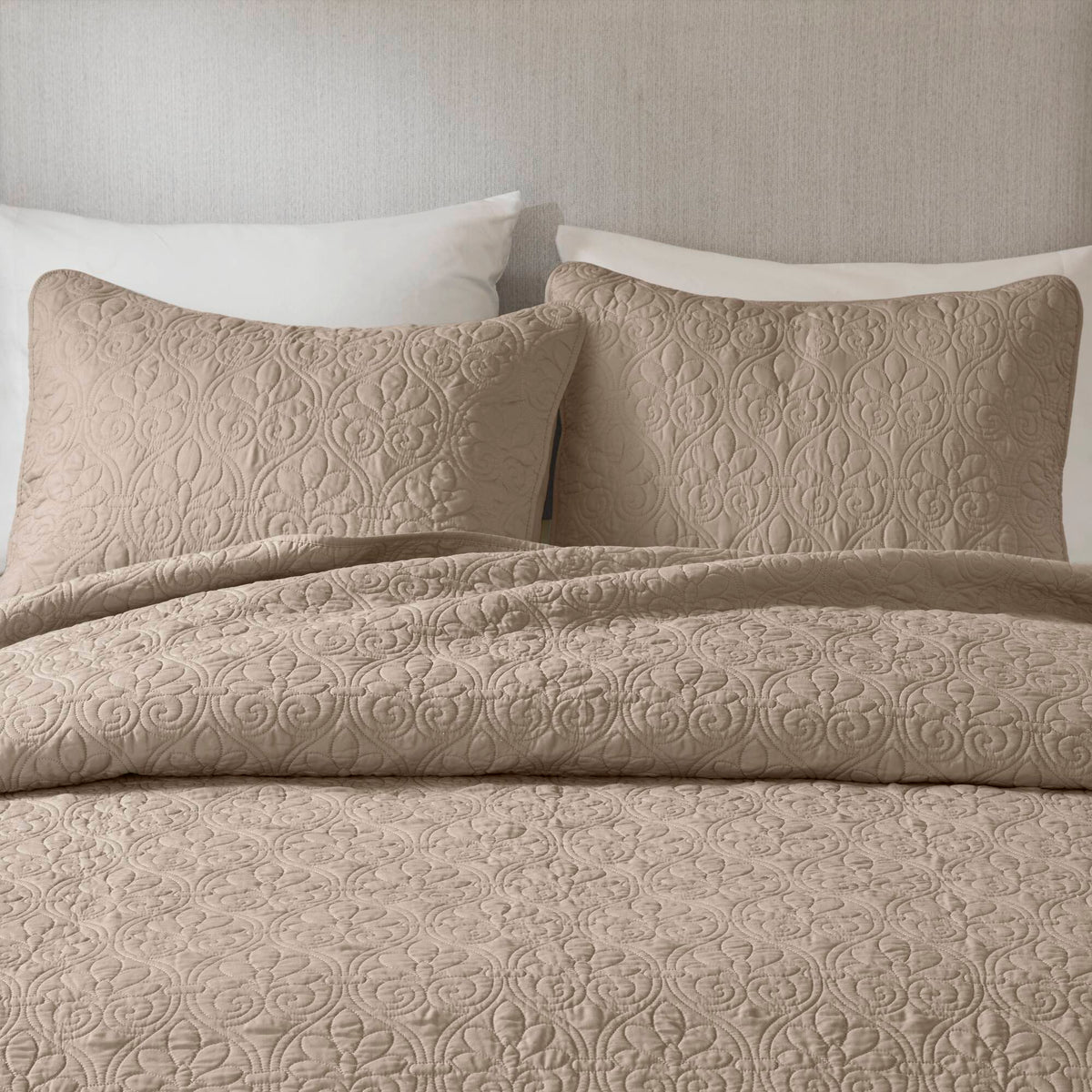 Quebec Reversible Quilt Set - Khaki