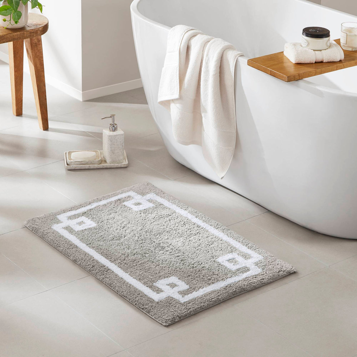 Evan Cotton Tufted Bath Rug - Grey