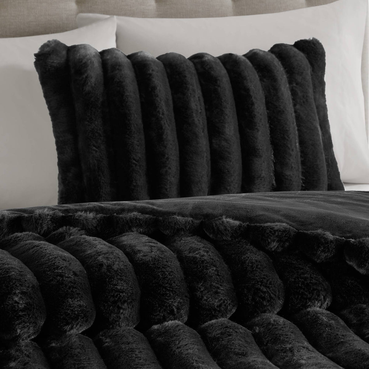 Jasmine 3 Piece Faux Fur Comforter Set - Black