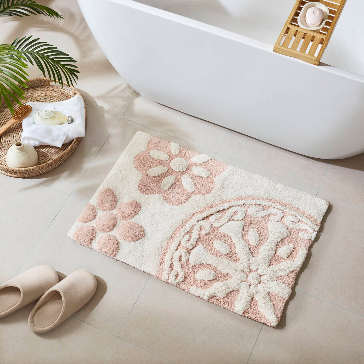 Casablanca Medallion Cotton Tufted Bath Rug - Pink